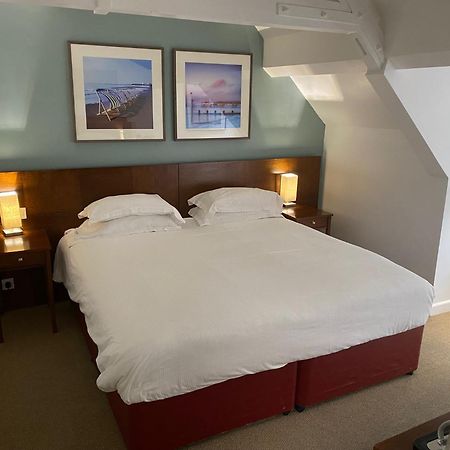 בורנמות' The Lodge At Meyrick Park מראה חיצוני תמונה