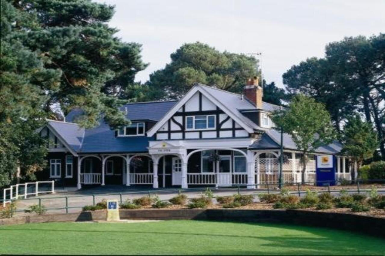 בורנמות' The Lodge At Meyrick Park מראה חיצוני תמונה
